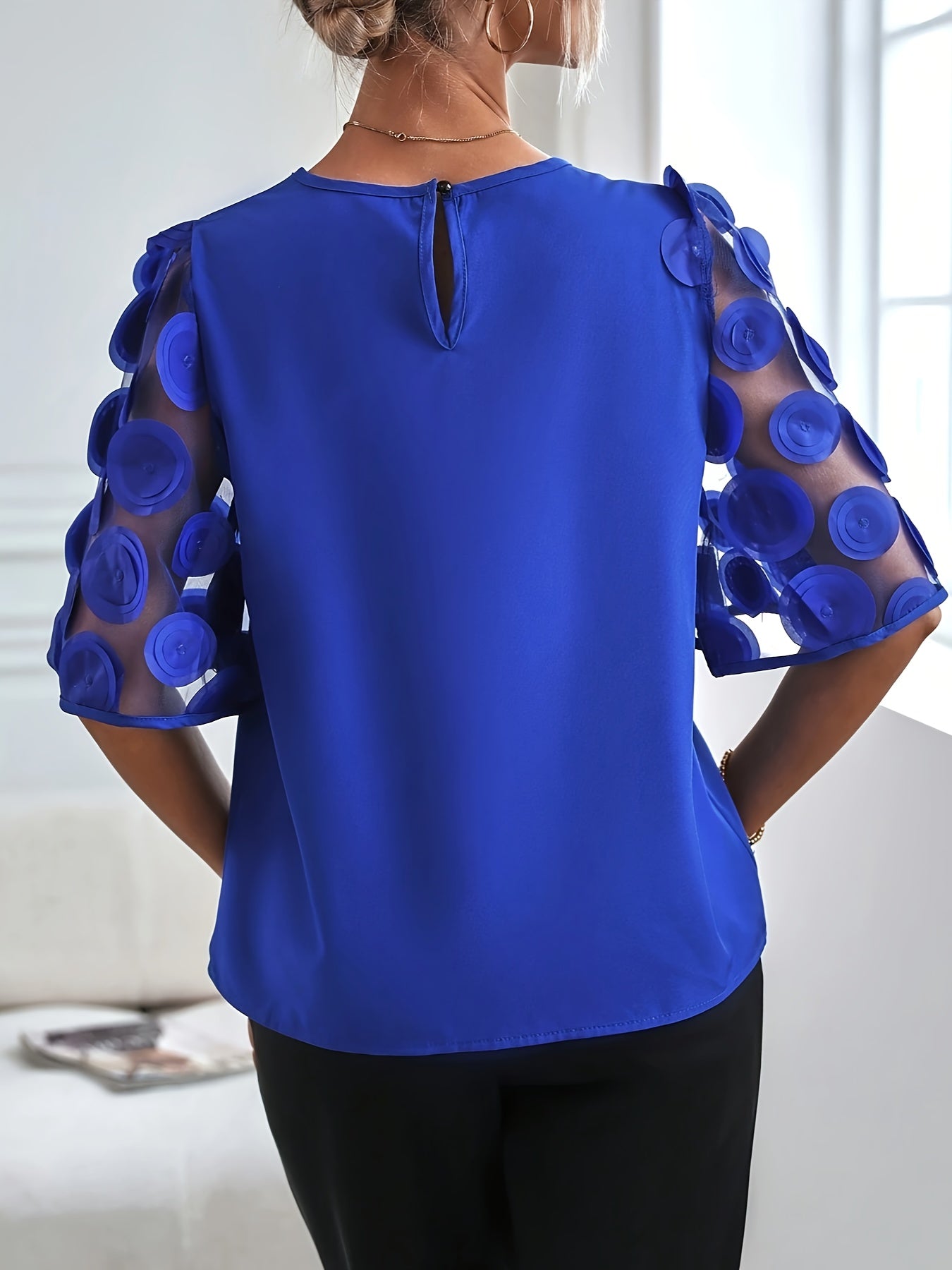 Elegante damesblouse met kant en korte mouwen